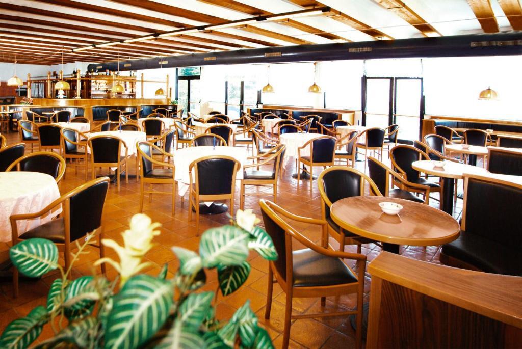 Park Hotel Jolanda ซานเซโน ดี มอนตาญญา ภายนอก รูปภาพ