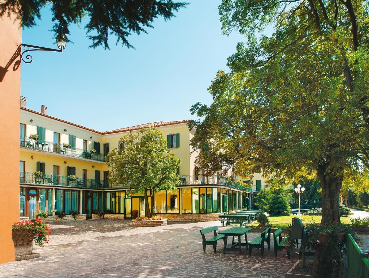 Park Hotel Jolanda ซานเซโน ดี มอนตาญญา ภายนอก รูปภาพ